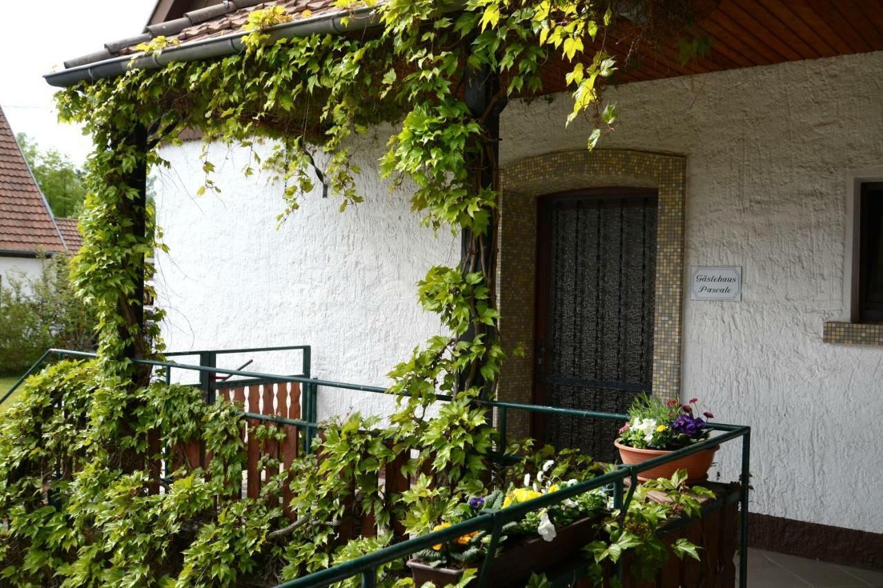 Ferienwohnung Pascale メトラッハ エクステリア 写真